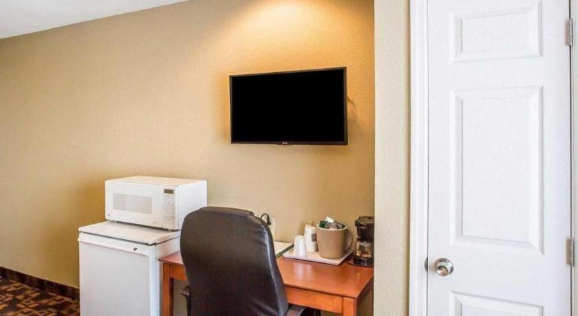 Quality Inn & Suites Mount Juliet Extérieur photo
