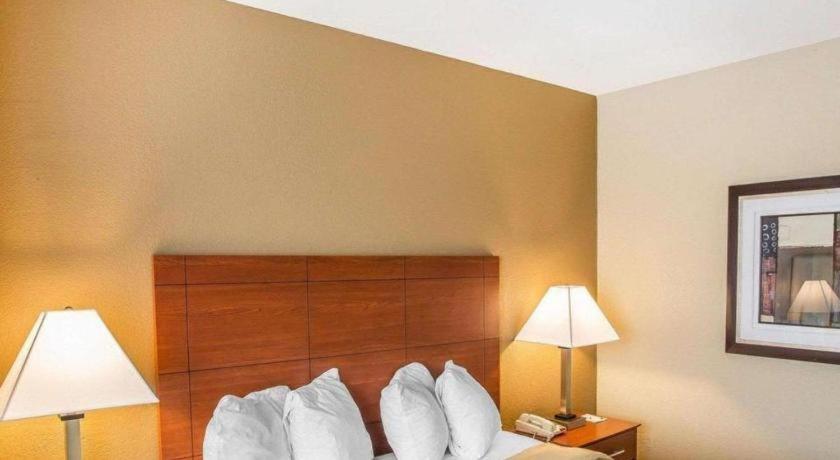Quality Inn & Suites Mount Juliet Extérieur photo