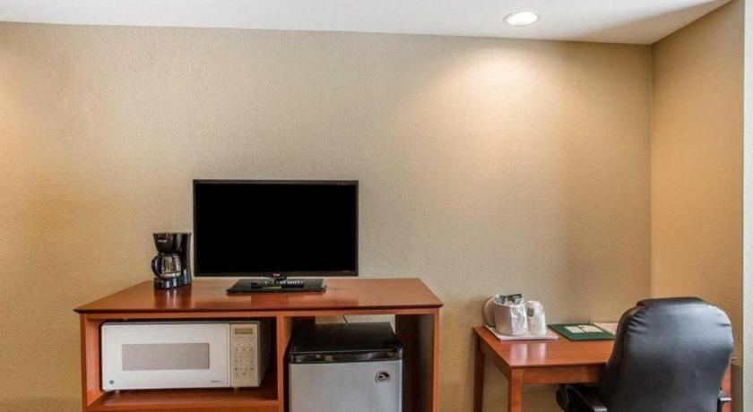 Quality Inn & Suites Mount Juliet Extérieur photo