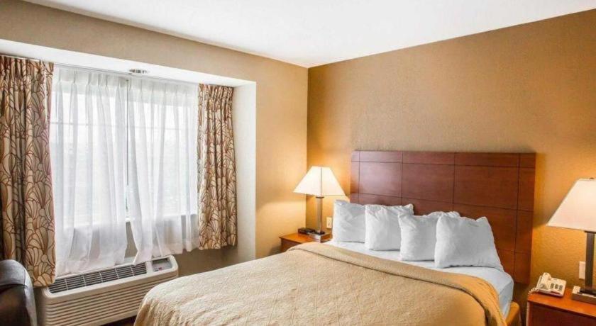 Quality Inn & Suites Mount Juliet Extérieur photo